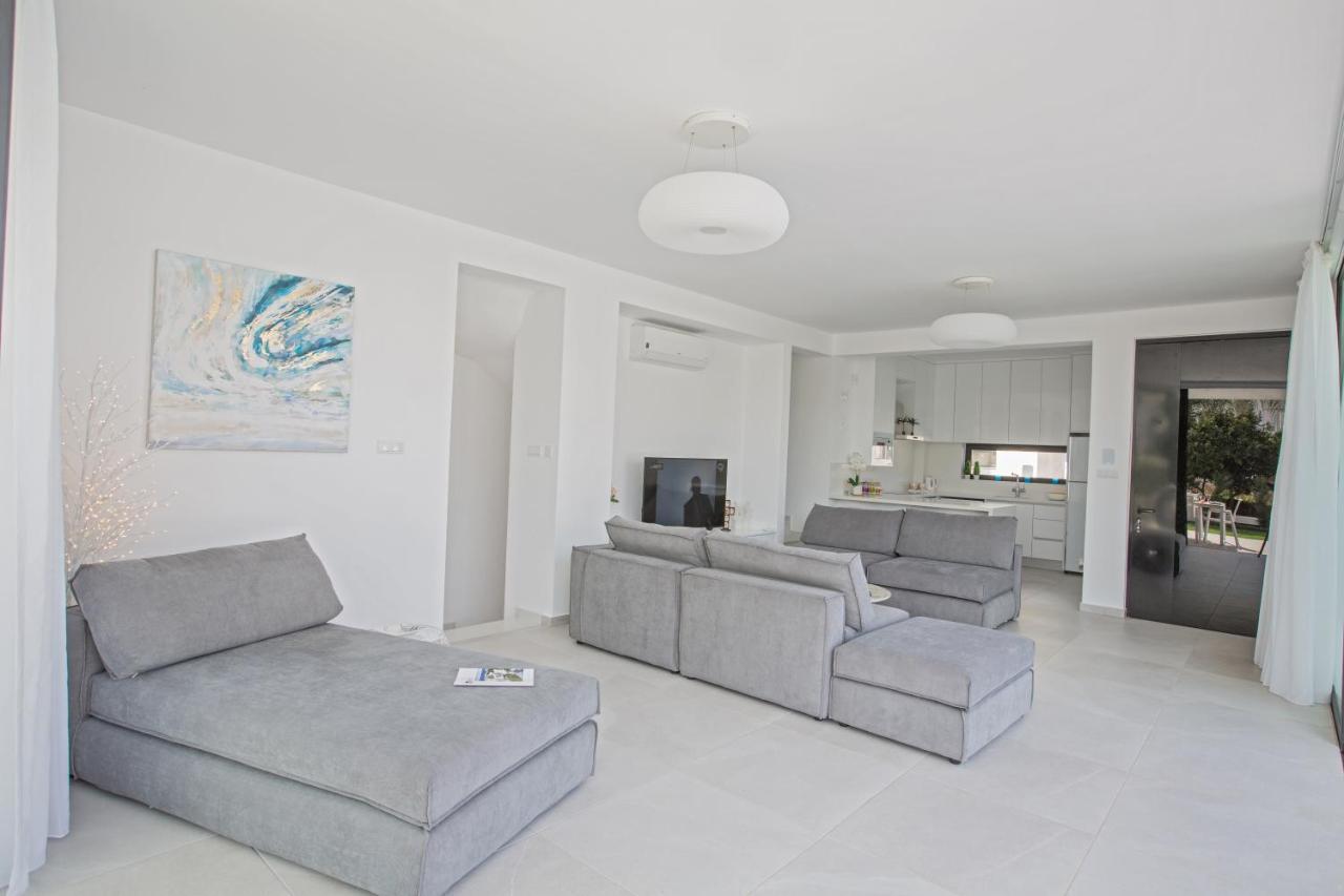 Colour Residences بروتاراس المظهر الخارجي الصورة